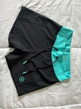 Virus Women's Athletic Shorts sz M